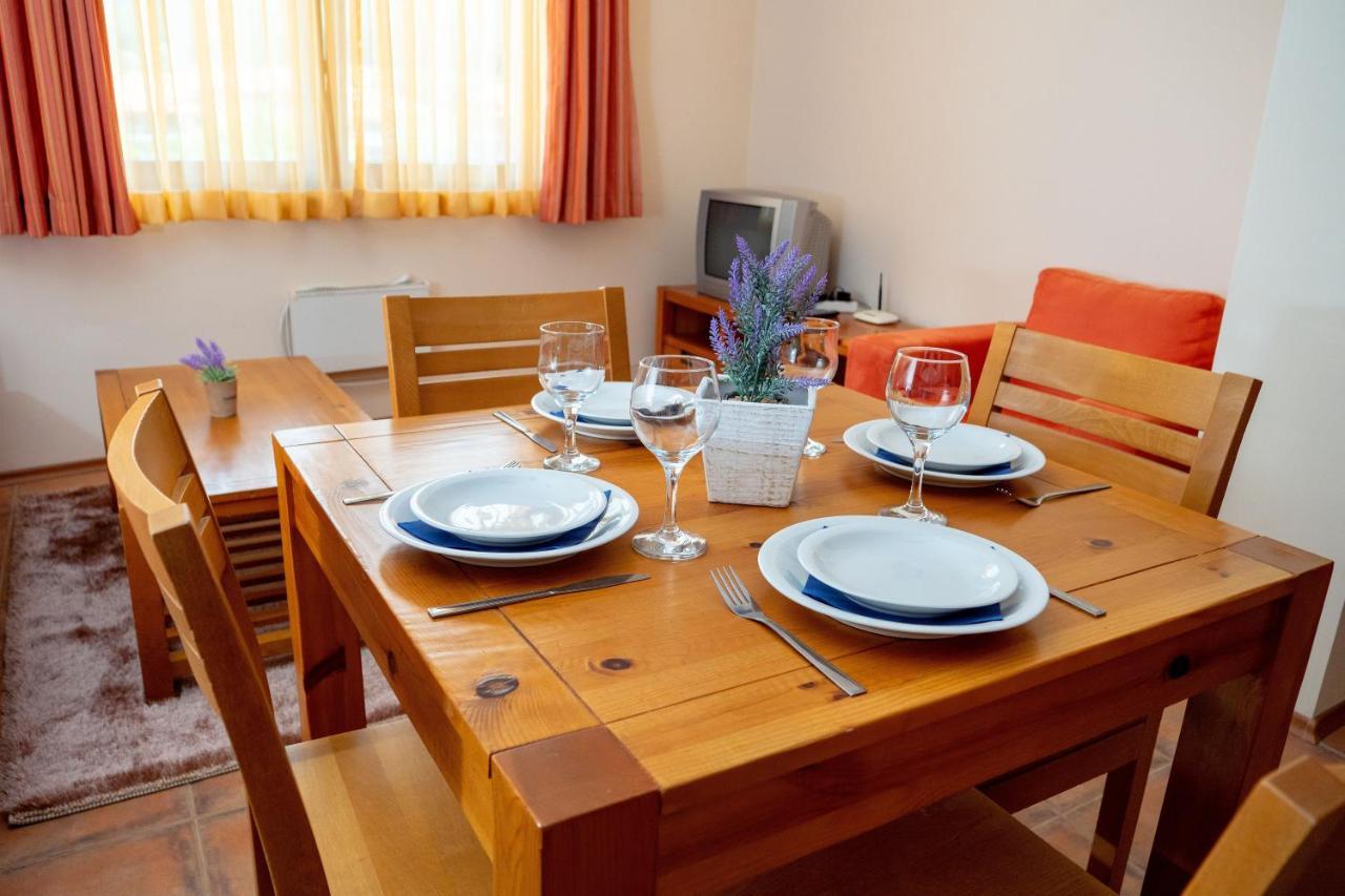 Two Bedroom Apartments In Murphys Lodge Banszko Kültér fotó