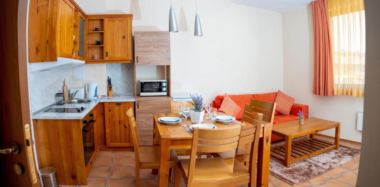 Two Bedroom Apartments In Murphys Lodge Banszko Kültér fotó