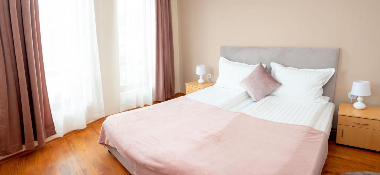 Two Bedroom Apartments In Murphys Lodge Banszko Kültér fotó